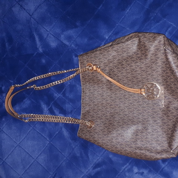 MICHAEL KORS~ Chain Tote - Picture 9 of 12